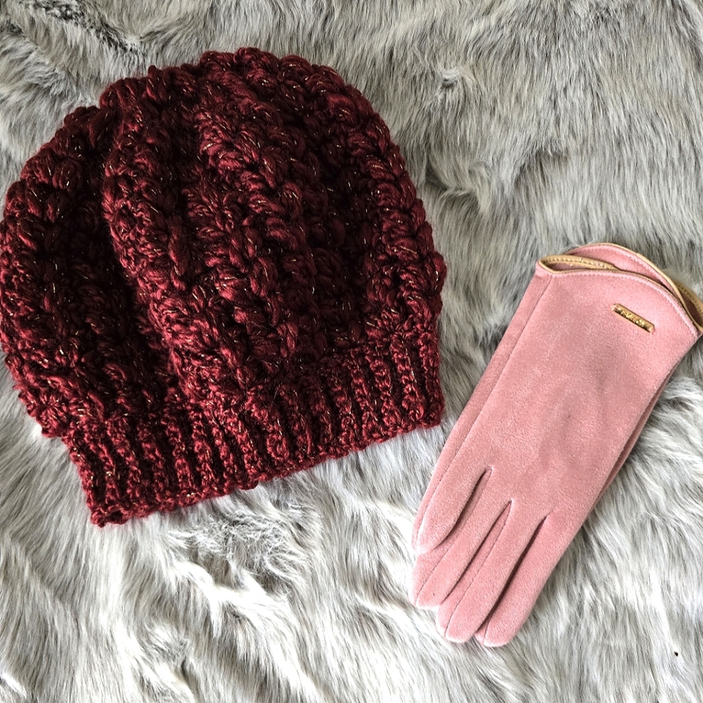 Burgandy Gold Thread Crochet Slouch Beanie & Pink Ultra Suede Gloves - Picture 1 of 11